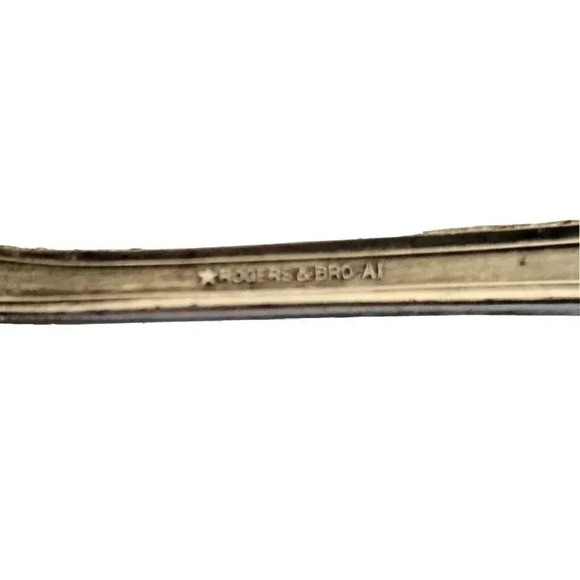 Rogers & Bro A1 Relish Fork Olive Vintage Silverplate 20g 5 1/2" - Picture 3 of 4